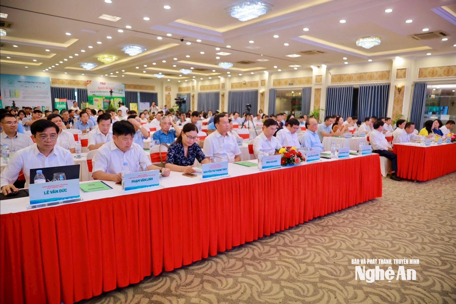 Kết nối sản xuất, tiêu thụ nông sản dứa, chè, cây ăn quả có múi các tỉnh vùng Bắc Trung Bộ
